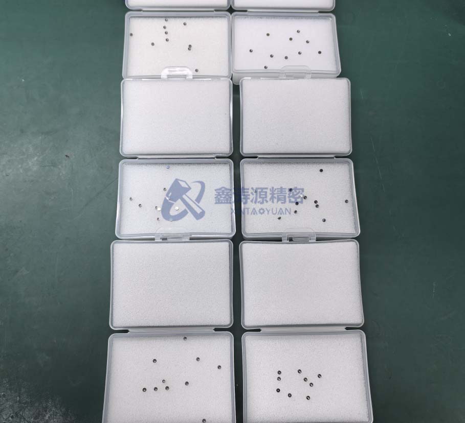 微細孔精密配件