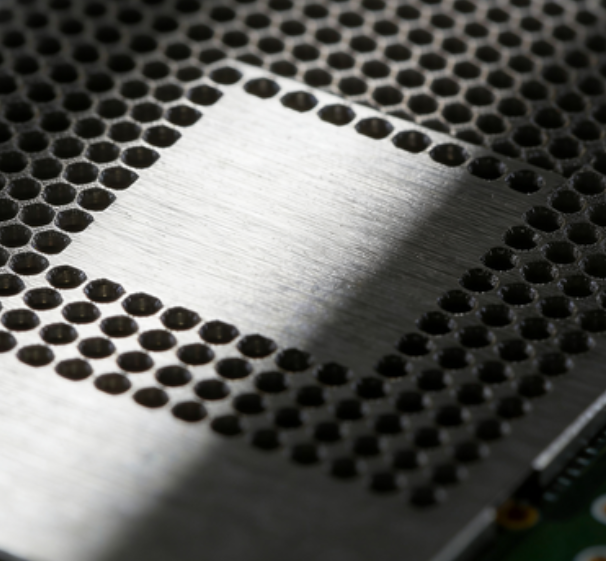 小批量微小件微孔沖壓，廠家接不接?起訂量多少?